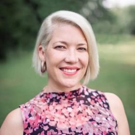 Photo of Dr. Lindsay Bale